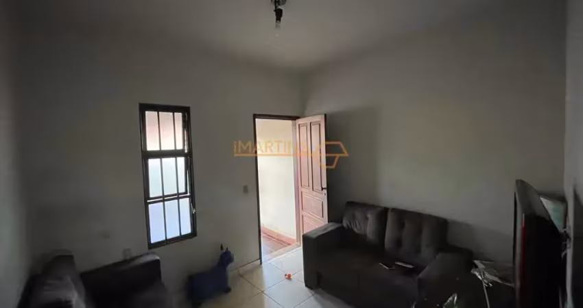 Casa com 3 quartos à venda na 1, Goiás, Araguari