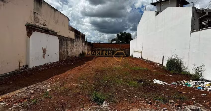 Terreno à venda no Centro, Araguari 