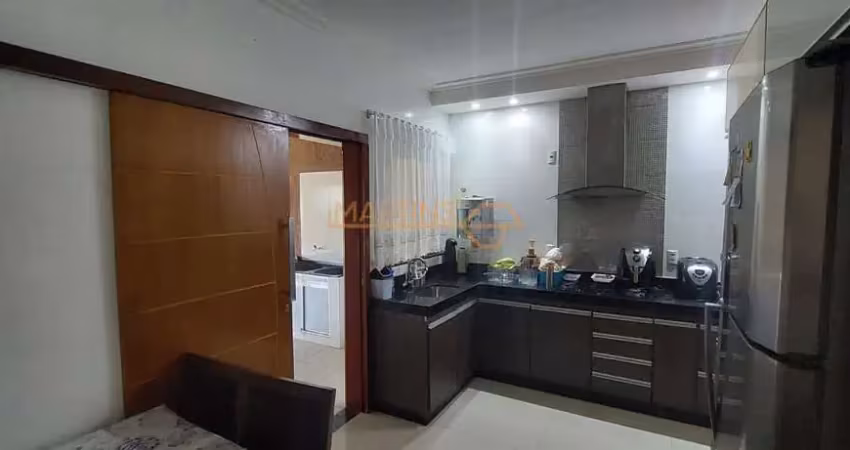 Casa com 2 quartos à venda no Santiago, Araguari 