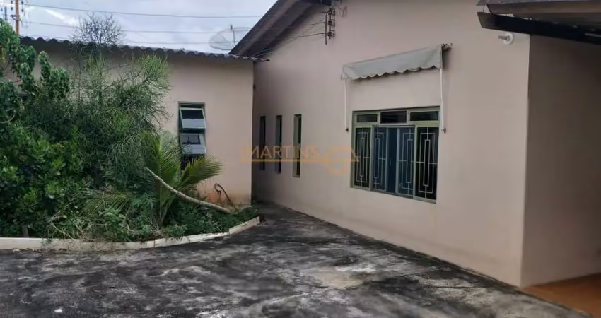 Casa com 3 quartos à venda no Sibipiruna, Araguari 