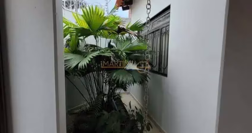 Casa com 3 quartos à venda no Industrial, Araguari 