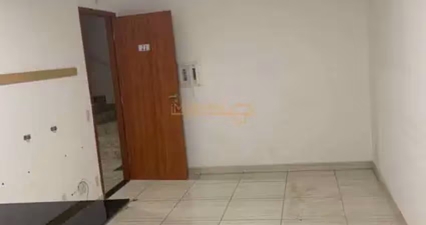 Apartamento para Aluguel, Araguari / MG, bairro Goiás, 2 dormitórios, 1 banheiro, 1 vaga de garagem