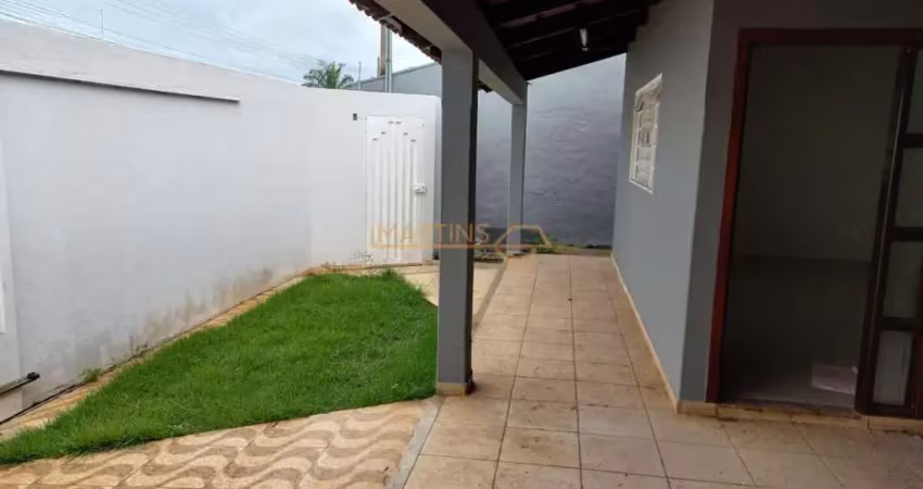 Casa com 3 quartos à venda no Aeroporto, Araguari 