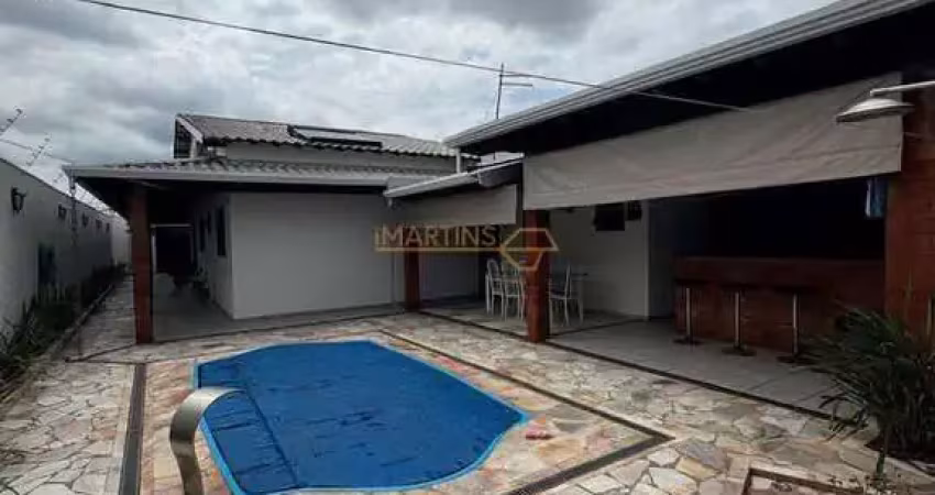 Casa à venda no bairro Sibipiruna - Araguari/MG