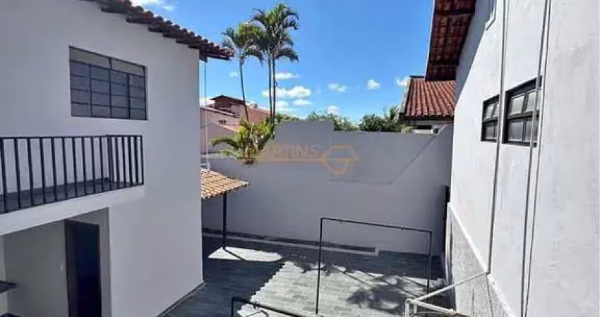 Casa à venda no bairro Bosque - Araguari/MG