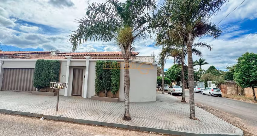 Casa à venda no bairro Santiago - Araguari/MG