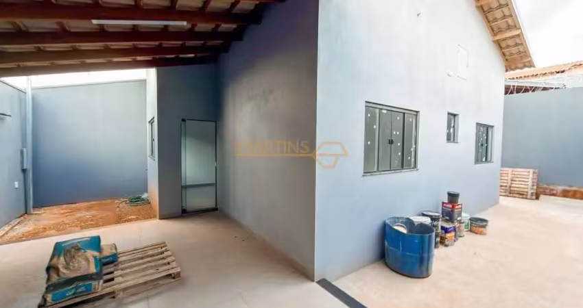 Casa com 2 quartos à venda na Rua Antônio Lemos da Silva, Parque dos Verdes, Araguari