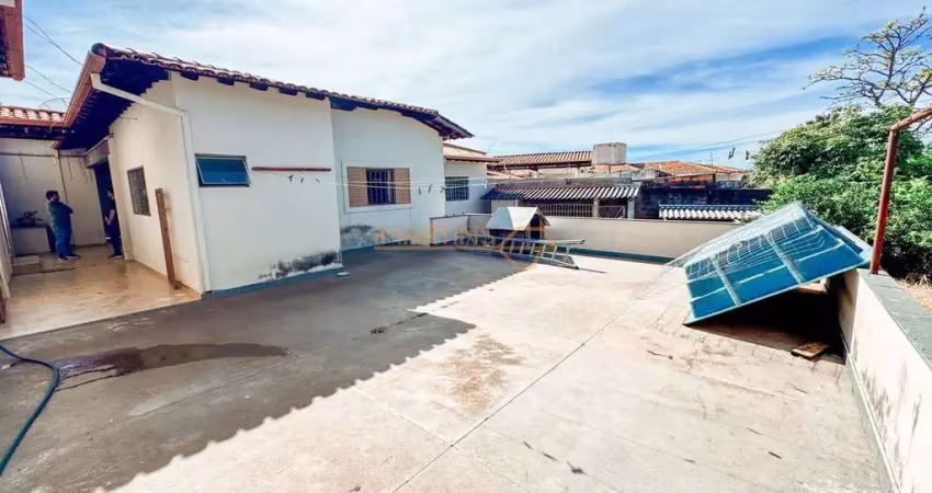 Casa com 6 quartos à venda na Rua Antônio Lemos da Silva, Bosque, Araguari