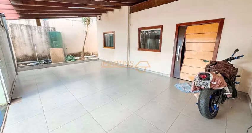 Casa com 3 quartos à venda na Rua Antônio Lemos da Silva, Fátima, Araguari