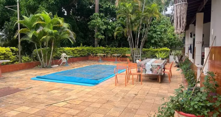 Fazenda à venda na Rua Antônio Lemos da Silva, Centro, Araguari