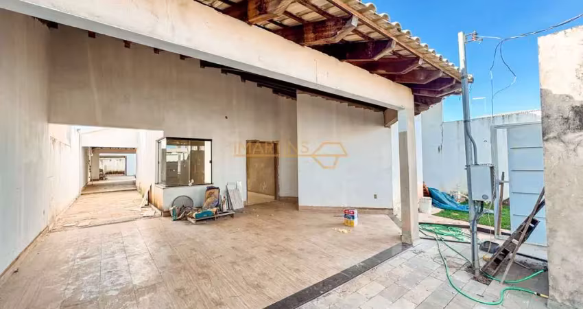 Casa com 3 quartos à venda na Rua Antônio Lemos da Silva, Santiago, Araguari