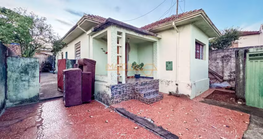 Casa com 3 quartos à venda na Rua Antônio Lemos da Silva, Centro, Araguari
