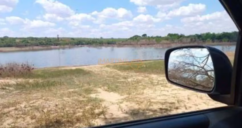 Fazenda à venda na Rua Antônio Lemos da Silva, Centro, Araguari