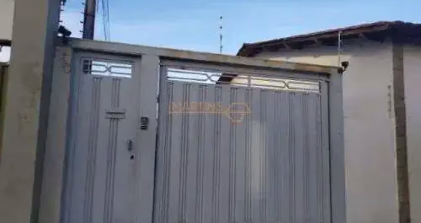 Casa com 2 quartos à venda na Rua Antônio Lemos da Silva, Centro, Araguari
