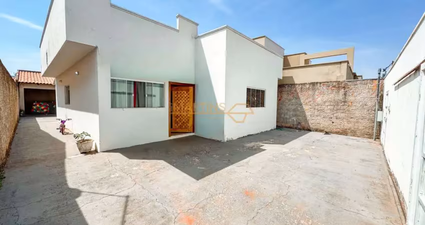 Casa com 3 quartos à venda na Rua Antônio Lemos da Silva, Conjunto Ouro Verde, Araguari