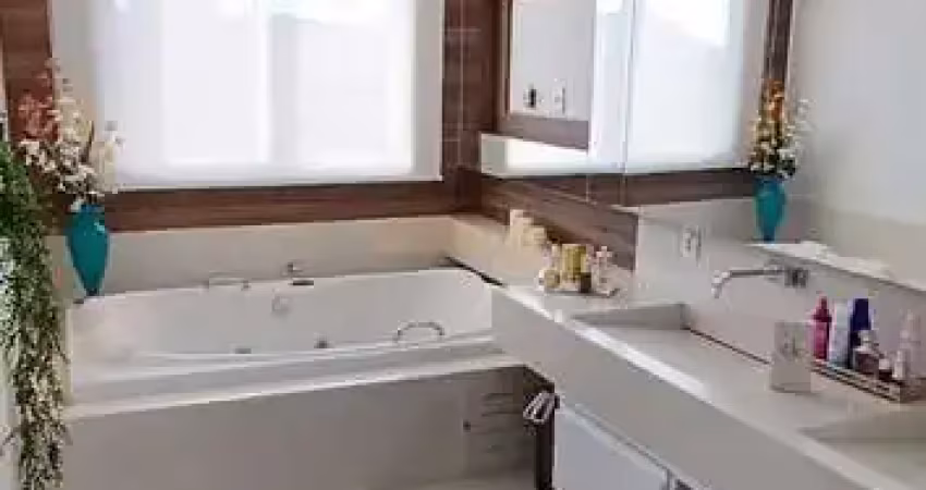 Casa com 2 quartos à venda na Rua Antônio Lemos da Silva, Centro, Araguari