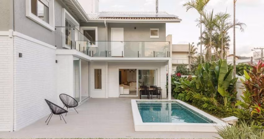Casa à venda no bairro Jurerê - Florianópolis/SC