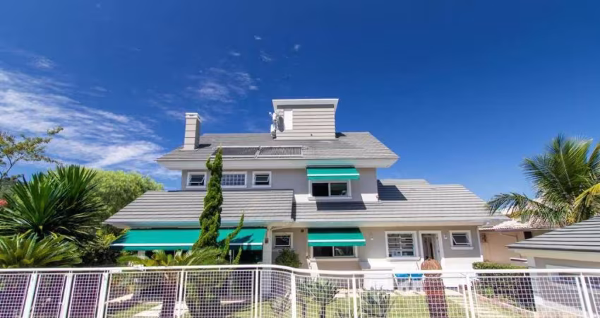 Casa à venda no bairro Cacupé - Florianópolis/SC