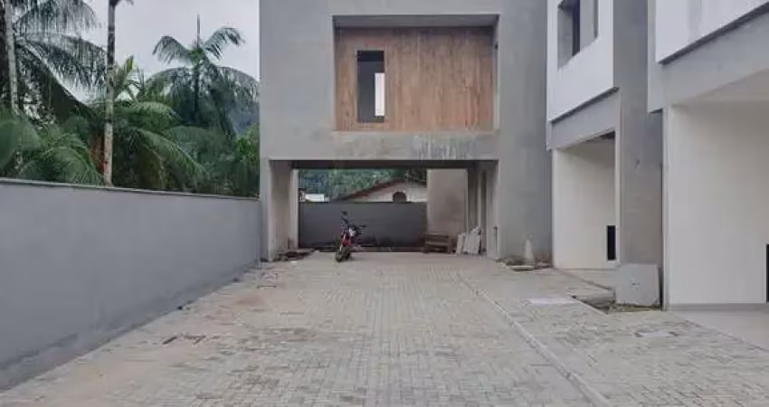 Casa com 3 quartos à venda no Glória, Joinville 