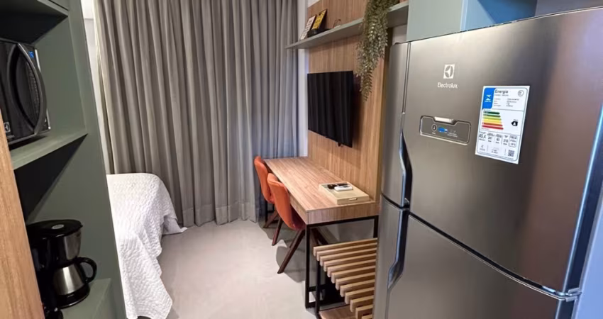 VENDO FLAT PORTEIRA FECHADA NO JARDIM OCEANIA A 50MT DA PRAIA ️
