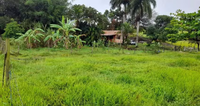 Sítio para Venda em Itaboraí, Cabuçu, 2 dormitórios, 1 banheiro, 1 vaga