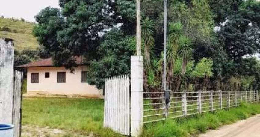 Sítio para Venda em Silva Jardim, Caxito, 4 dormitórios, 2 banheiros