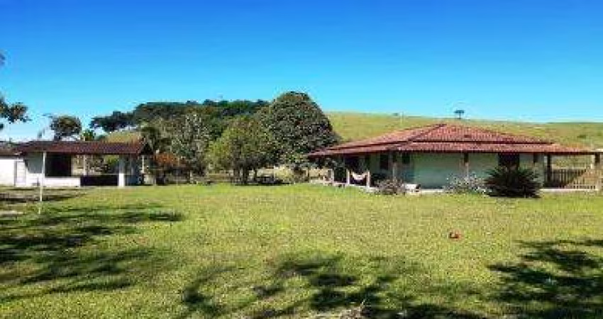 Sítio para Venda em Cachoeiras de Macacu, Marubaí, 2 dormitórios, 1 suíte, 1 banheiro, 1 vaga