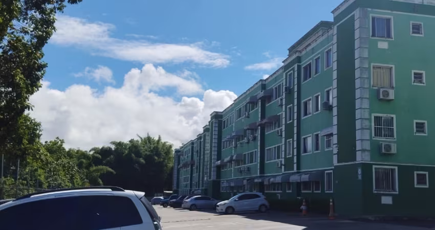 Vende-se Apartamento em Sussuarana condomínio fechado
