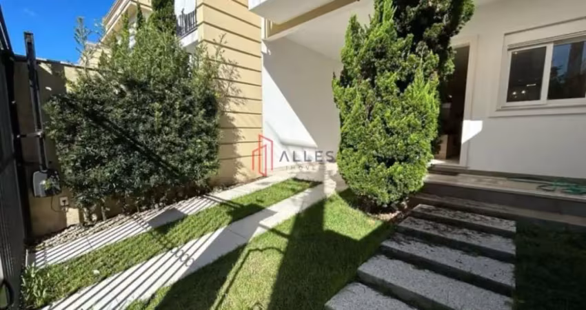 Vende-se lindíssimo sobrado triplex na praia dos amores em balneário camboriú/sc