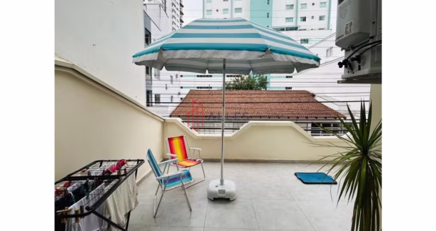 ALUGA-SE ANUAL APARTAMENTO MOBILADO NO CENTRO DE BALNEÁRIO CAMBORIÚ/SC