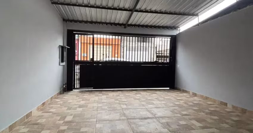 Lindo sobrado pronto para morar com espaço para piscina