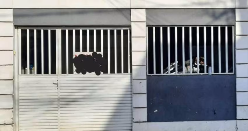CASA À VENDA COM 03 QUARTOS, JARDIM CAIÇARA - CABO FRIO/RJ