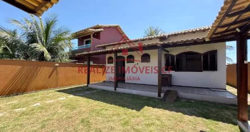 Casa com 02 quartos e quintal amplo em condomínio fechado em Monte Alto
