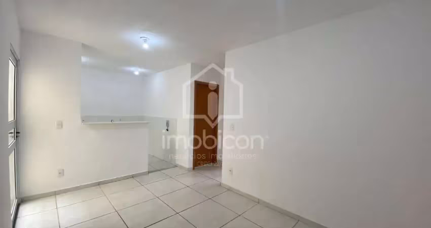 Alugo: apartamento de 2/4 térreo com quintal no parque vitória belvedere