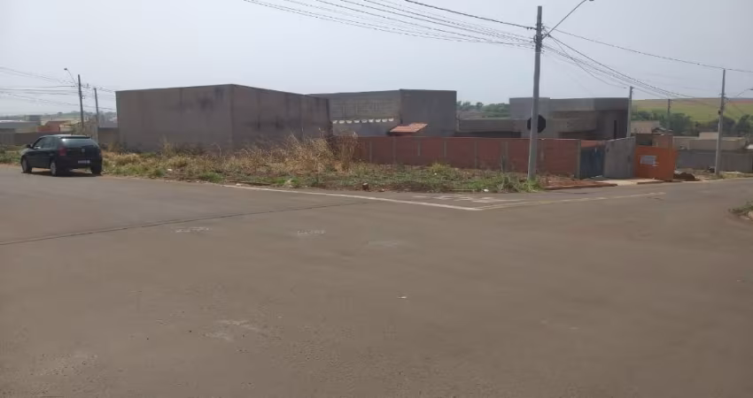 TERRENO DE ESQUINA PRONTO PARA CONSTRUIR