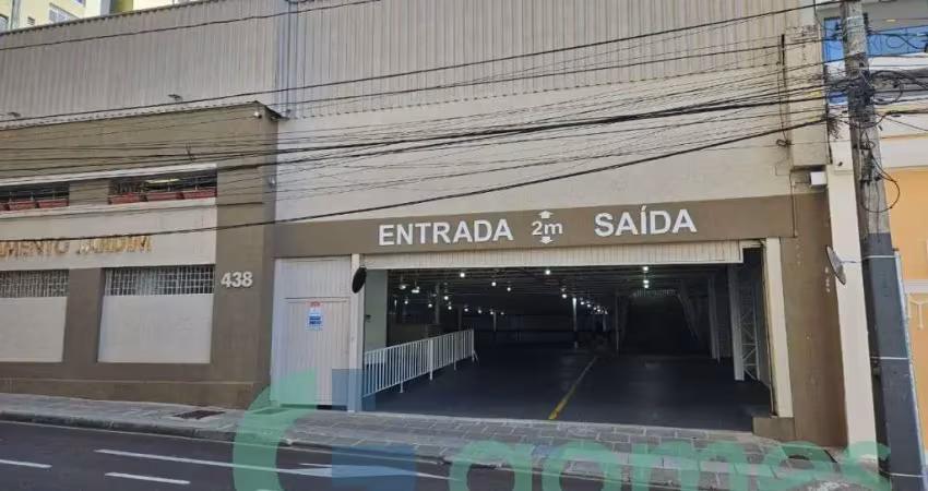 Barracão / Galpão / Depósito com 1 sala para alugar na Rua Treze de Maio, 438, Centro, Curitiba