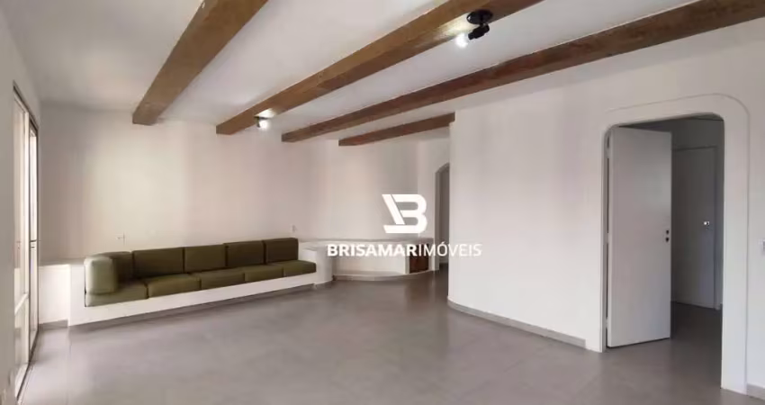 Pitangueiras - uma quadra da praia, próximo ao shopping.