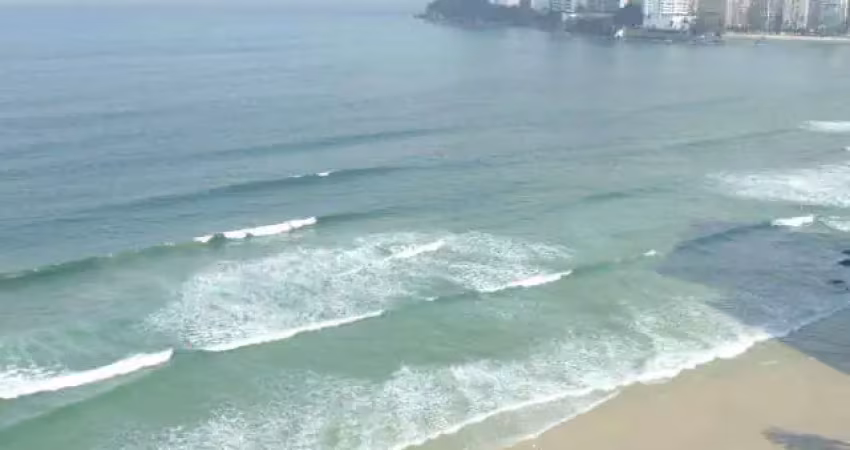 Frente ao mar, lindo e confortável apartamento na praia de pitangueiras, vista ao mar,  lazer no prédio.