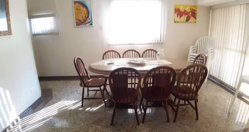 Apamento amplo, mobiliado na região nobre da pitangueiras