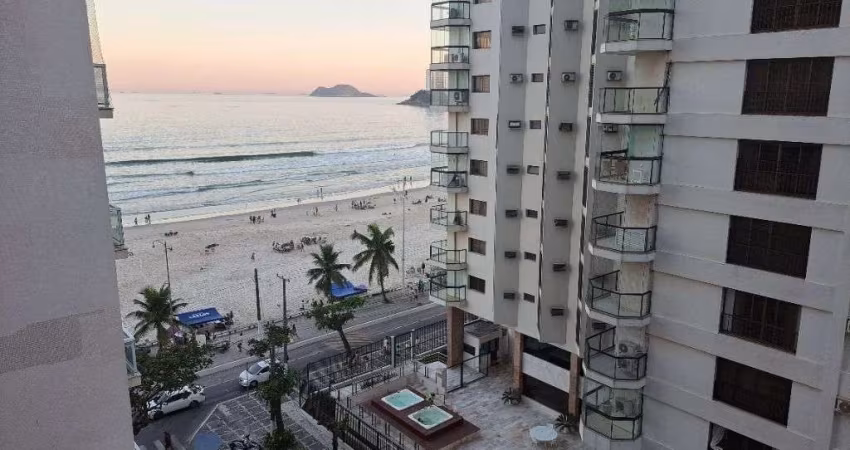 APARTAMENTO DUPLEX COM EXCELENTE VISTA PARA O MAR, À 40 METROS DA PRAIA NA PITANGUEIRAS.