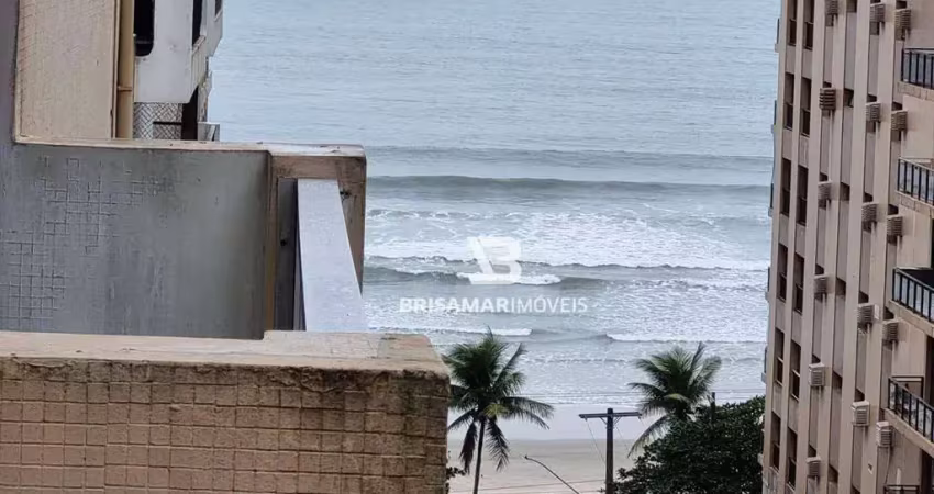 Pitangueiras- uma quadra do mar , totalmente reformado, garagem privativa no prédio, condomínio baixo.
