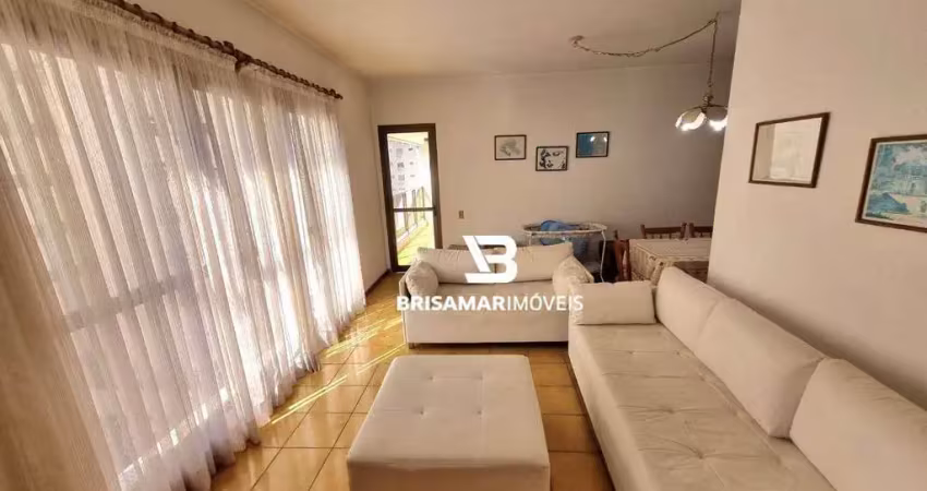 Pitangueiras- uma quadra da praia , localização espetacular , 02 vagas de garagem no prédio.
