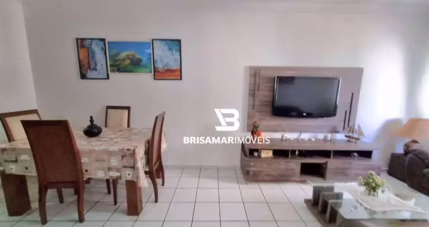 Pitangueiras- na segunda quadra da praia , garagem demarcada no prédio.