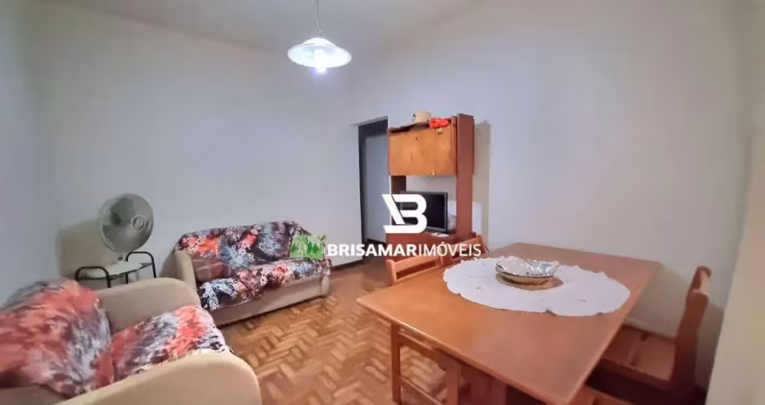 Pitangueiras- uma quadra do mar , com garagem no prédio , condomínio baixo.