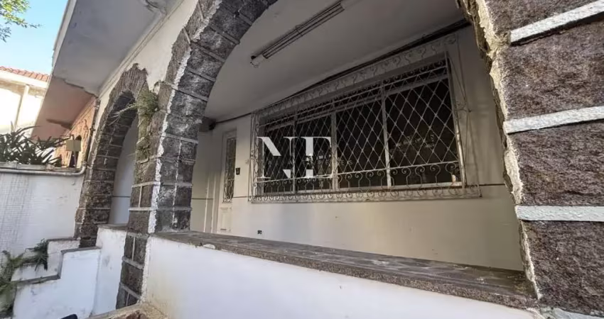 Casa comercial para locação em santos, gonzaga, 8 dormitórios, 1 suíte, 5 banheiros, 3 vagas