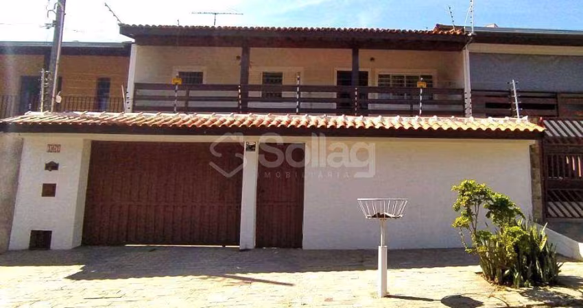 Casa à venda em bairro tranquilo, na cidade de Vinhedo!!