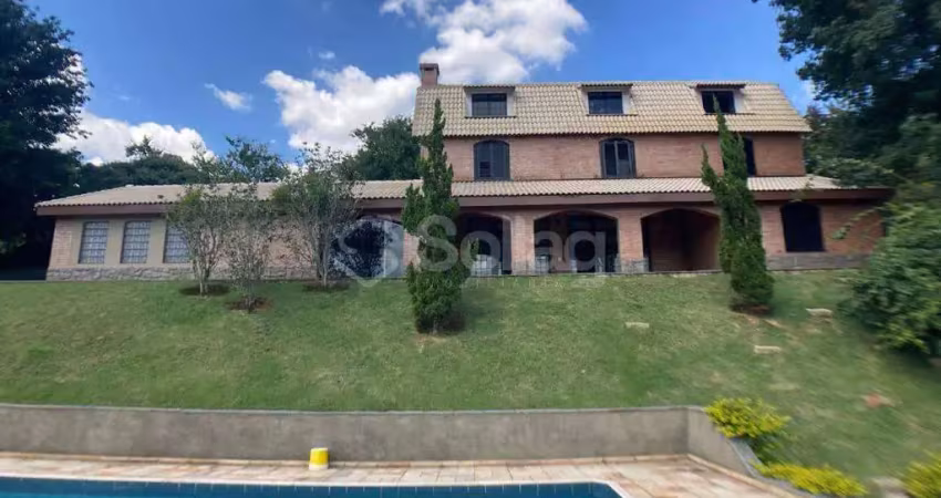 Casa em condomínio para comprar no Condominio Estancia Marambaia em Vinhedo, interior de São Paulo.