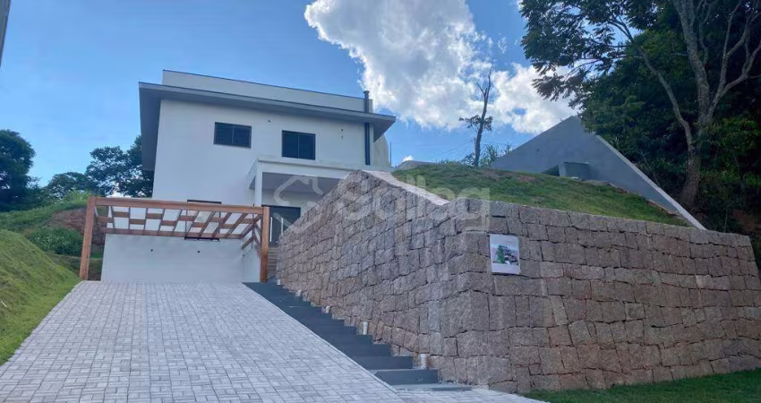 Casa em condomínio à venda, 3 quartos, 3 suítes, 2 vagas, Picollo Villaggio - Louveira/SP
