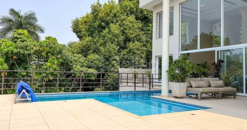 Casa em frente ao lago para comprar em Vinhedo no condominio Marambaia, interior de São Paulo.