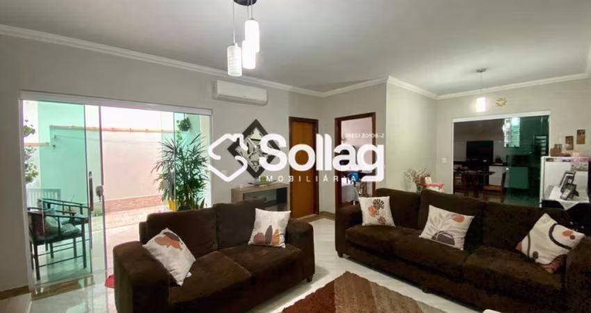 Casa para comprar no bairro Vida Nova 1 em Vinhedo - interior de São Paulo.